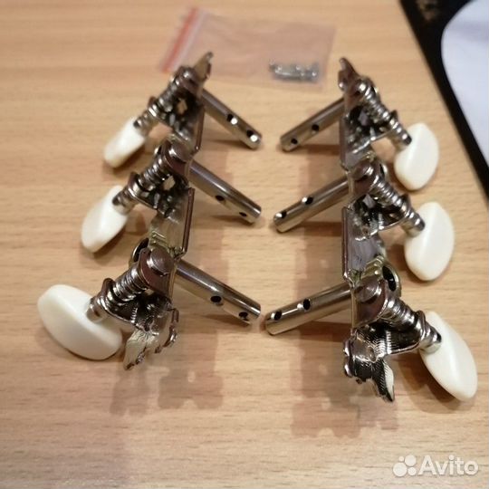 Колки для акустической гитары набор