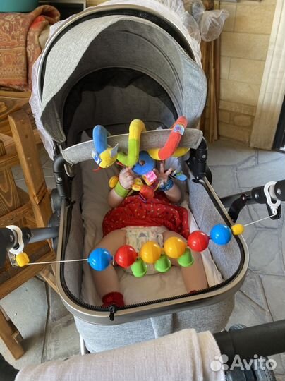 Прогулочная коляска