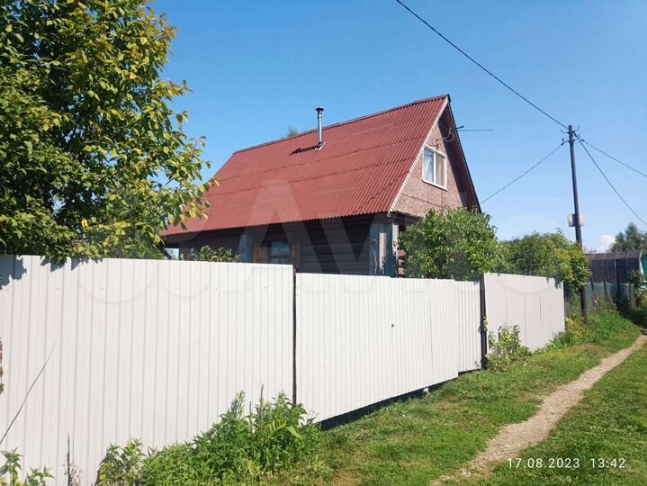 Дом 50 м² на участке 9 сот.