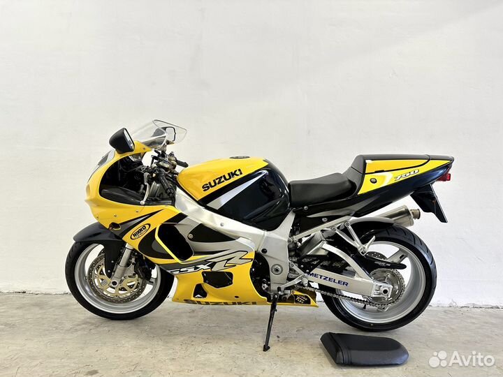 Suzuki GSX-R750 2001г. Из Европы