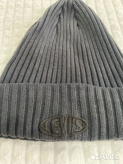 Зимняя шапка унисекс levis