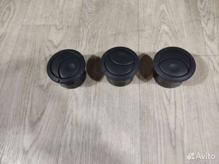 Renault Sandero 1 дефлектор