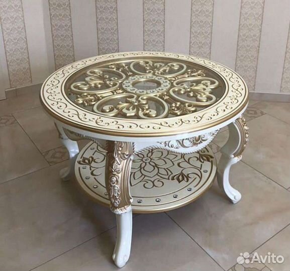 Журнальный столик
