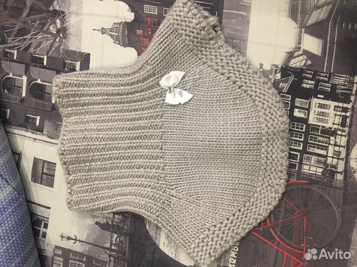 Манишка вязаная детская