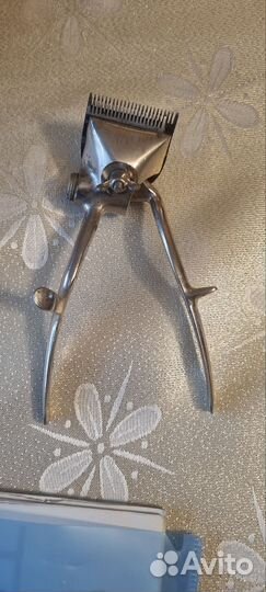 Машинка для стрижки волос механическая