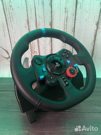 Игровой руль с педалями