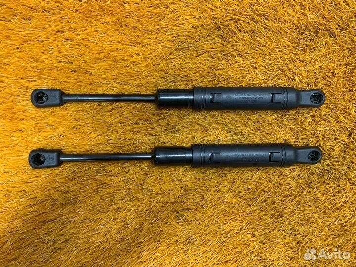 Амортизатор капота Bmw 7-Series F01 N63B44A 2009