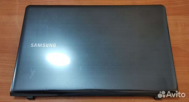 Крышка матрицы (экрана) Samsung NP350* / NP355*