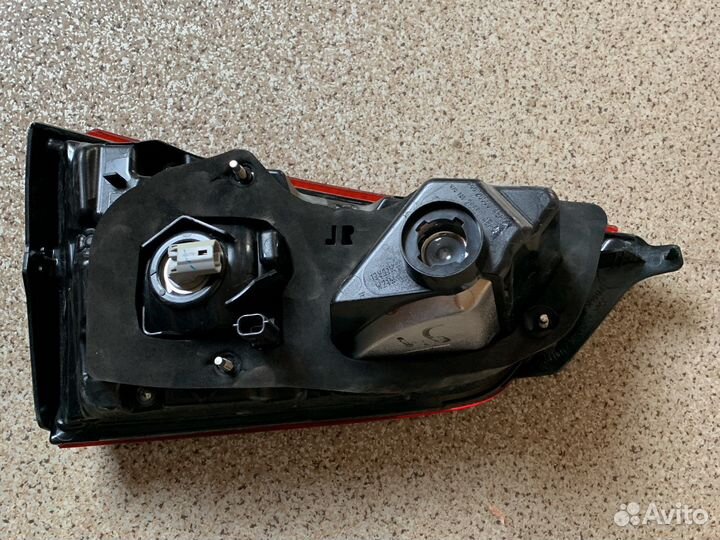 Фонарь крышки багаж. правый Qashqai J11 265504ea5b