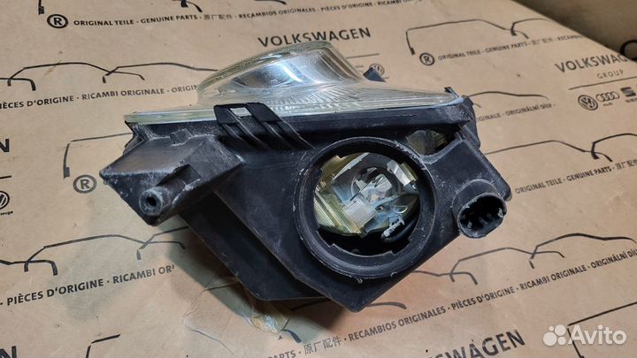 Фара противотуманная Opel Astra GTC (H) III (2004–