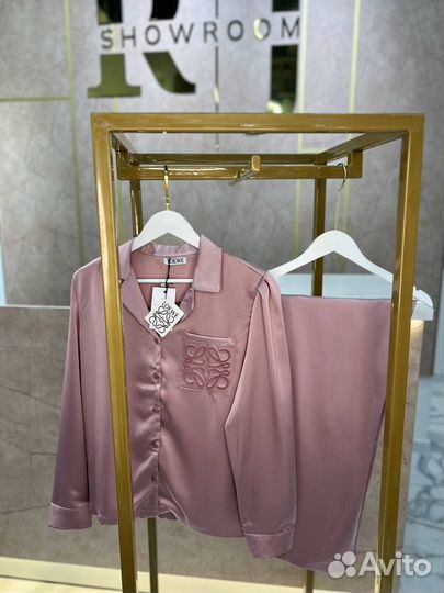 Летний женский костюм balenciaga