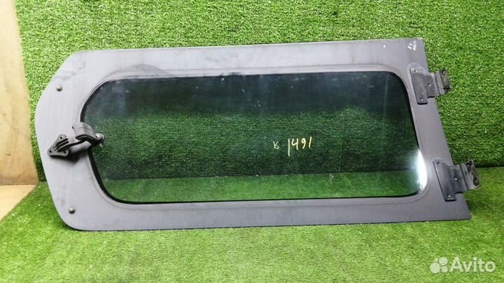 Форточка кузова Hyundai Grand Starex Правая Задняя
