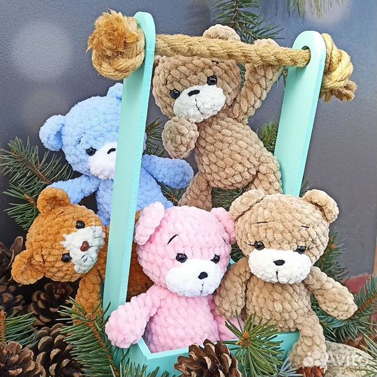 Вязаные игрушки. Брелок. Чебурашка, заяц мишка кот
