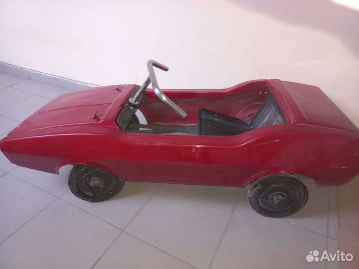 Педальная машина