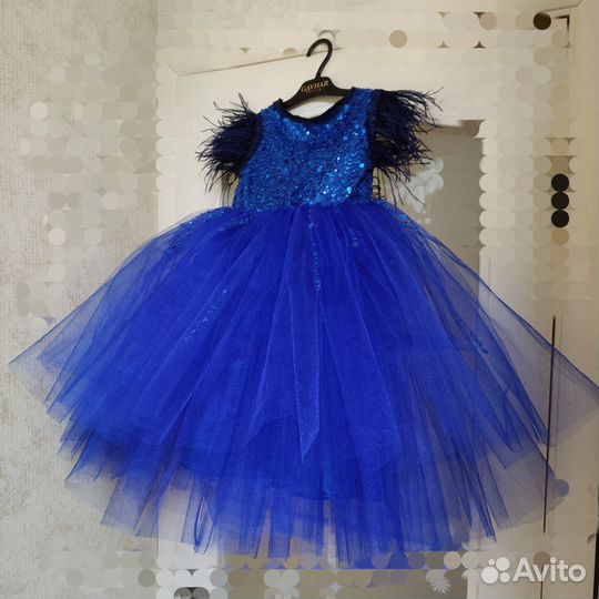 Шикарное платье для девочки 4-5лет