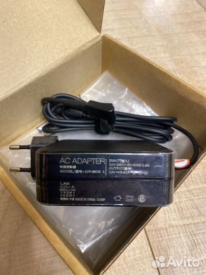 Зарядное устройство для ноутбука