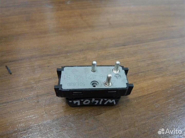 Кнопка Mercedes Benz W140 1991-1999