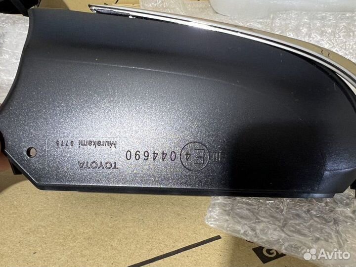 Крышка зеркала левая Toyota Camry V70