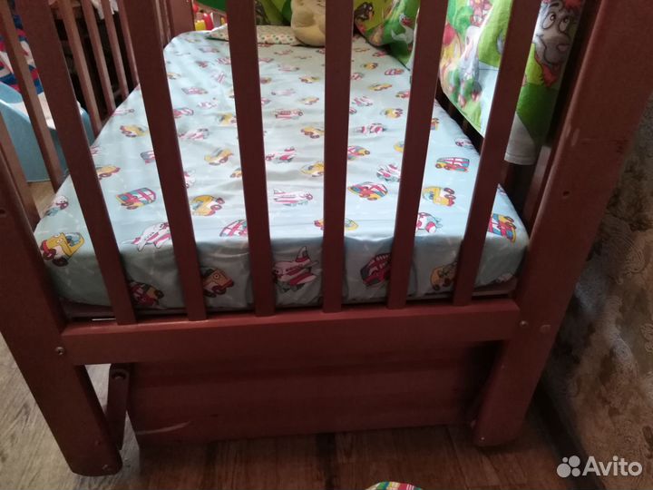 Детская кроватка, балдахин, матрас, вещи, горка