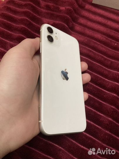 iPhone 11, 64 ГБ