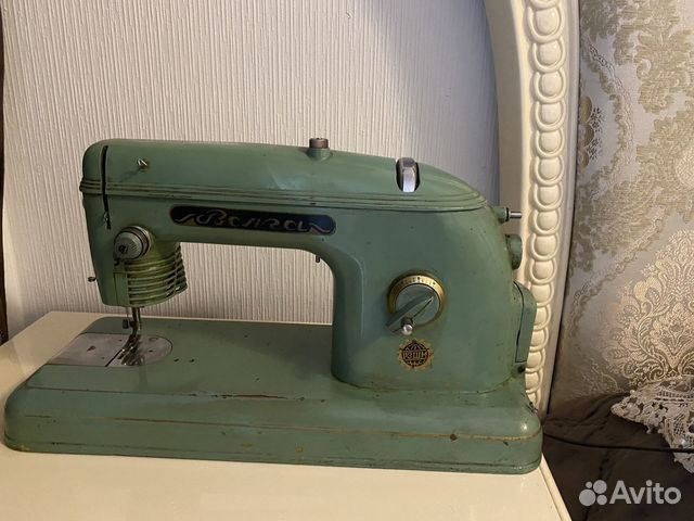 Швейная машина Волга