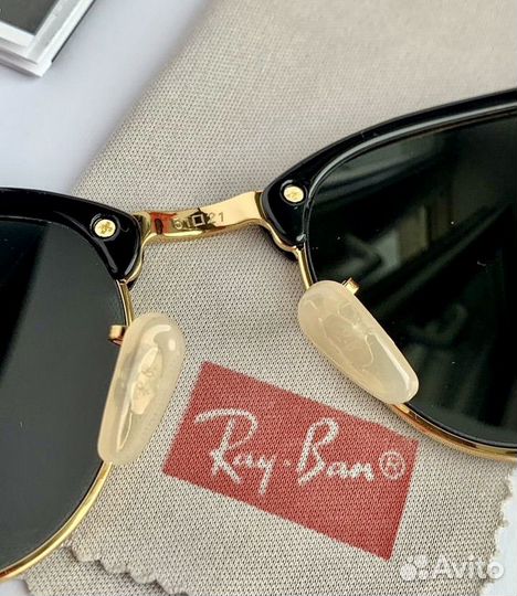 Солнцезащитные очки ray ban clubmaster