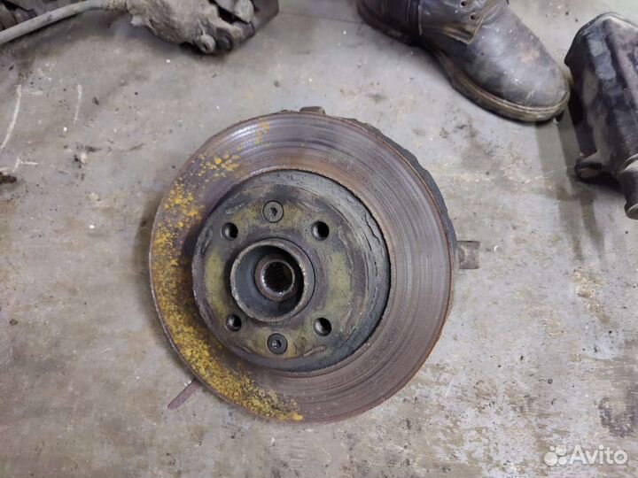 Кулаки поворотные Renault Logan, Sandero