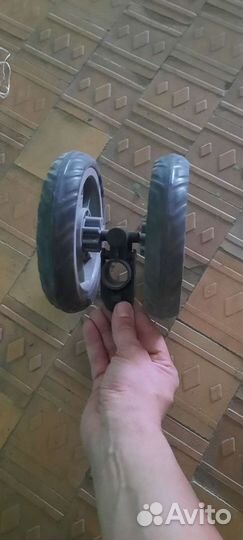Колесо от коляски фирмы Еду-Еду