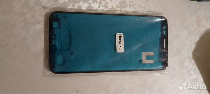 Рамка для Honor 7c, Honor 8x