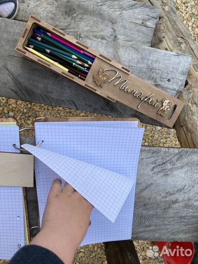 Именные карандашницы из дерева