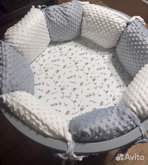 Бортик в детскую кроватку