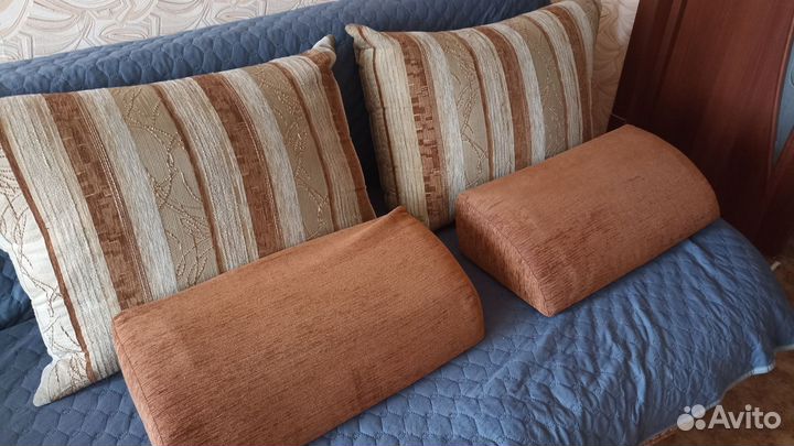 Подушки для дивана большие