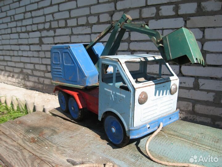 Игрушка экскаватор Красная Этна СССР