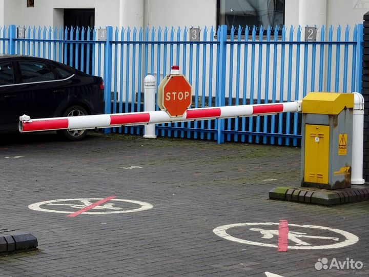 Автоматический шлагбаум