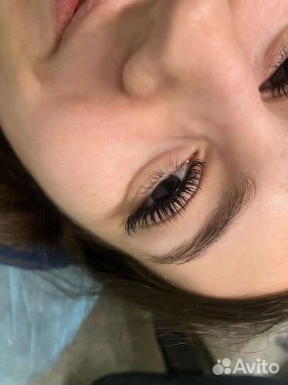 Наращивание, ламинирование ресниц и бровей