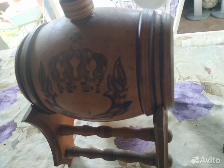 Бочонок на подставке