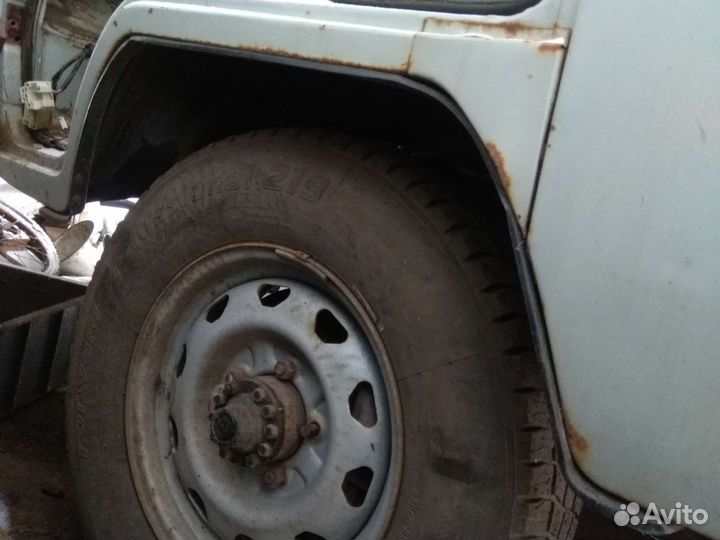 Лакера подкрылки УАЗ буханка