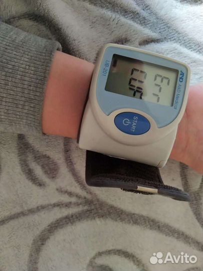 Тонометр на Запястье с Ошибкой