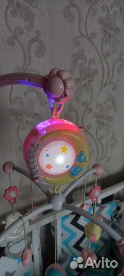 Мобиль на кроватку. Музыкальный с проекторов