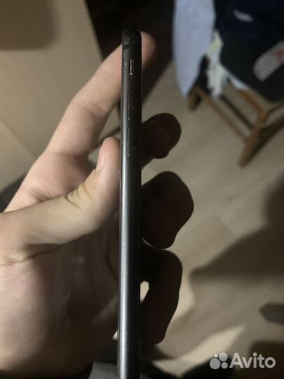 iPhone 8, 64 ГБ