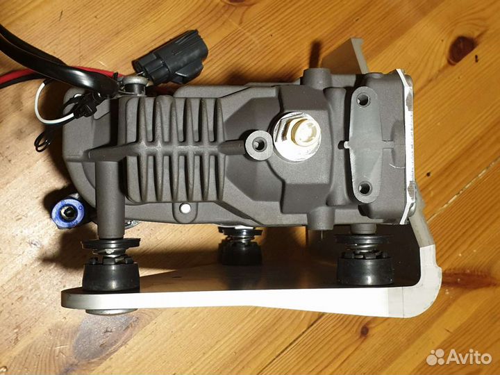 Компрессор пневмоподвески Дискавери Рендж Ровер