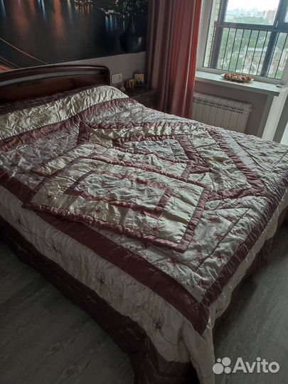 Покрывало на кровать новое