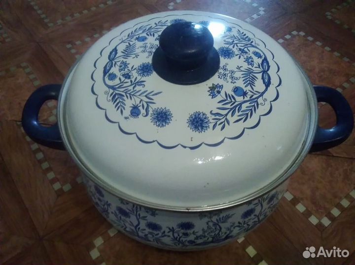 Кастрюльки чугунные эмалированные СССР
