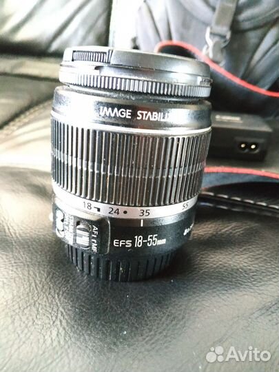 Зеркальный фотоаппарат Canon EOS 550D