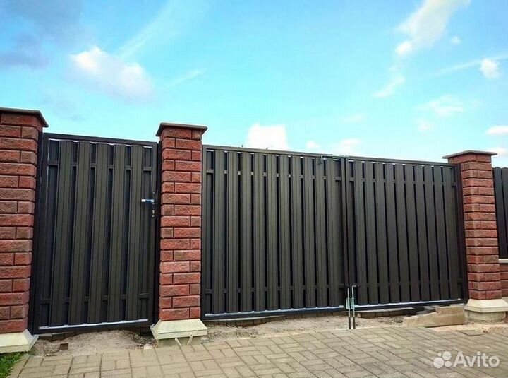 Забор из штакетника