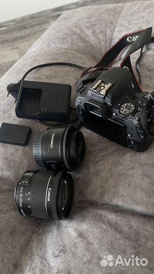 Зеркальный фотоаппарат Canon eos 200d