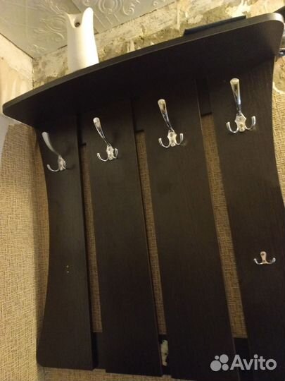 Вешалка для одежды настенная