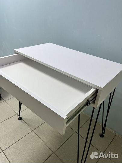 Туалетный столик