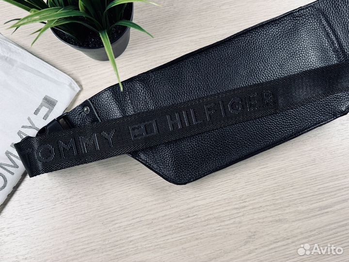 Сумка поясная кожаная Tommy Hilfiger