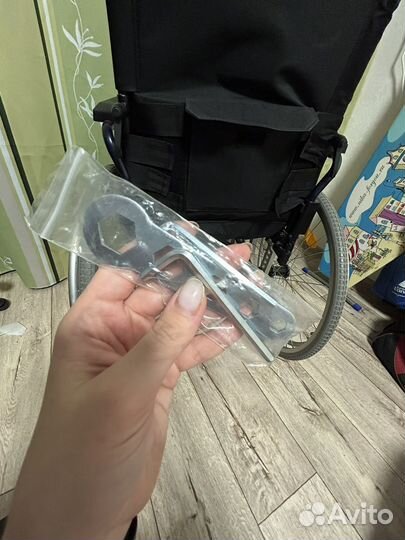 Инвалидная коляска